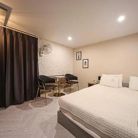 Welkin Hotel
