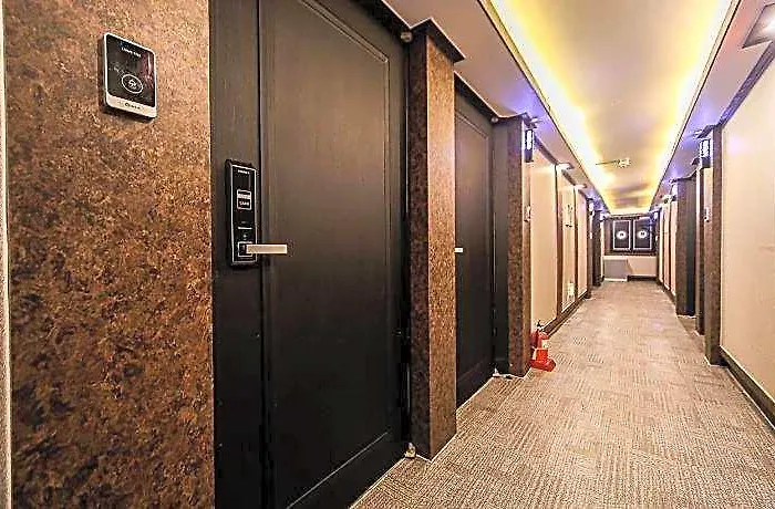 Welkin Hotel 2*
