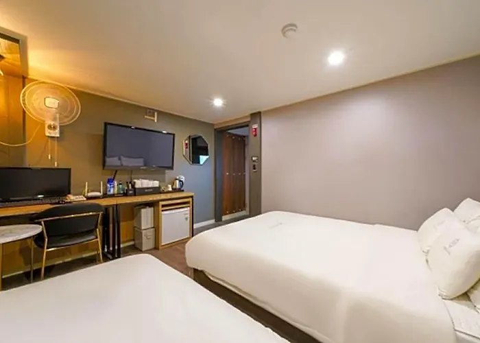 Welkin Hotel 2*